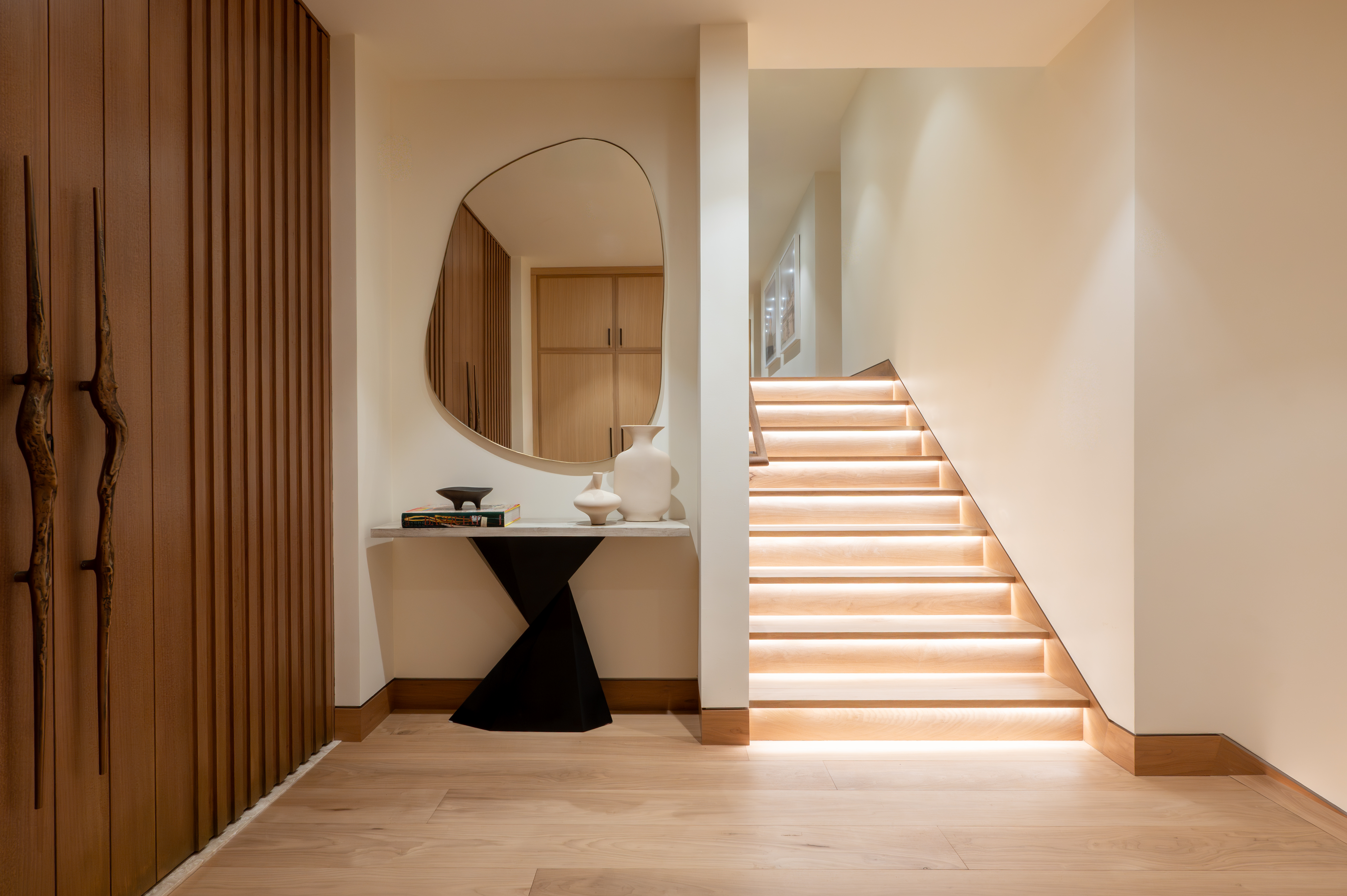 Entryway_30500-Aurora-Del-Mar_8542